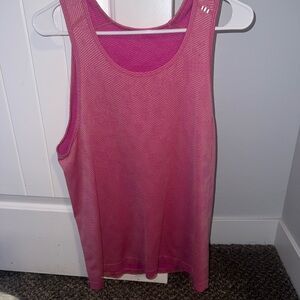Lululemon Metal Vent Surge Tank